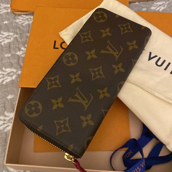 Louis Vuitton Monogram Clemence Zipper Wallet.  NWOT. NEVER USED - Picture 3 of 14